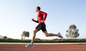 A futás kiváló gyakorlat az ember erejének javítására. 