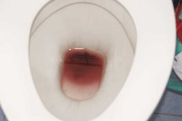 izgalomkor észreveszik a férfiakat